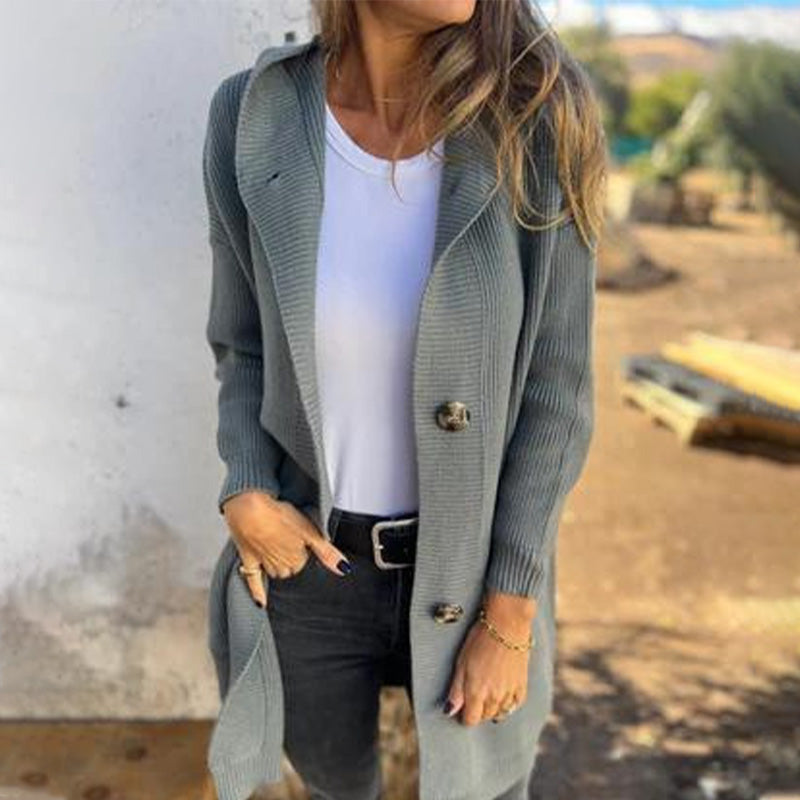 Cardigan da donna con cappuccio e bottoni