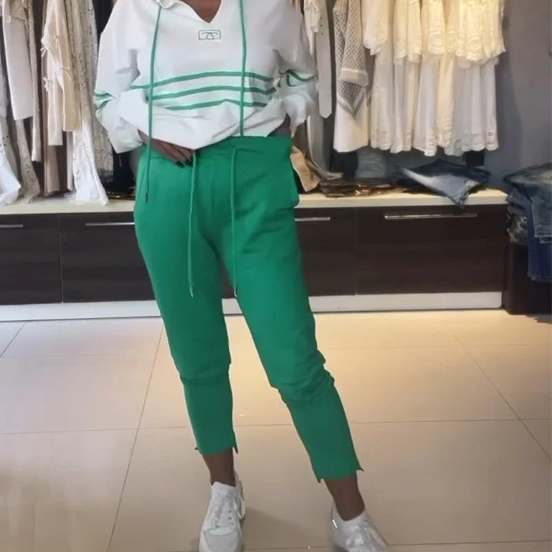 Set di pantaloni e felpa con cappuccio a righe da donna